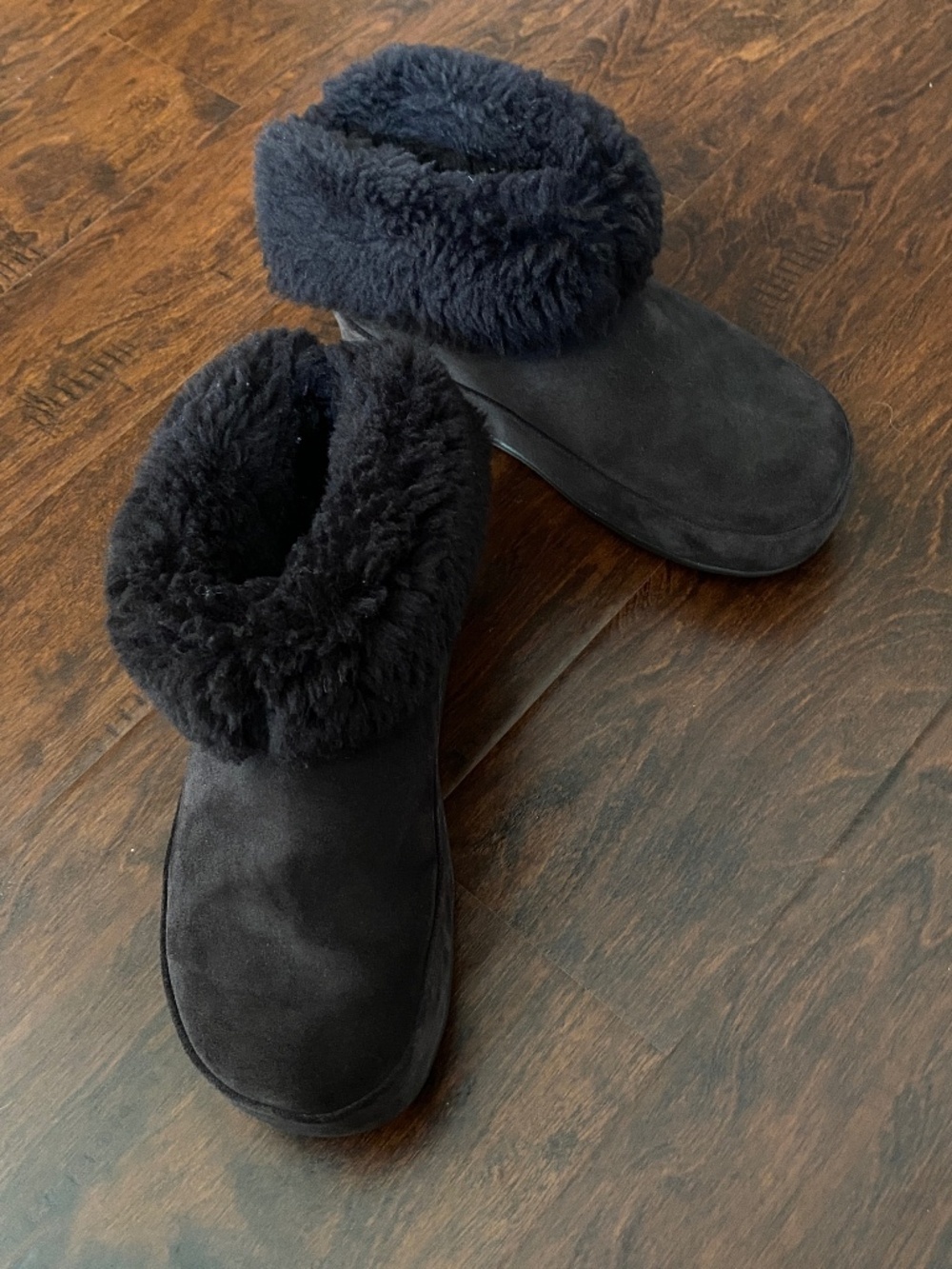 Fitflop Dark Brown Suede Mukluk Shorty Shearling Boots Women's Size 8